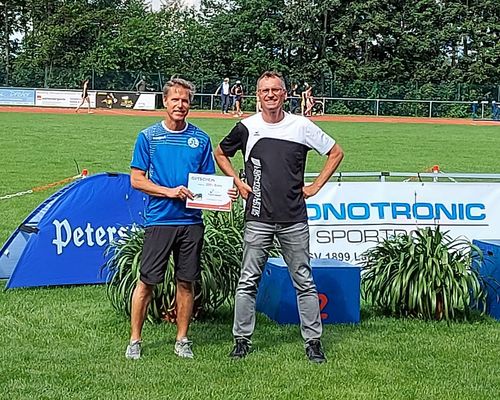 „Track-Scheck“ für Stuttgarter Kickers